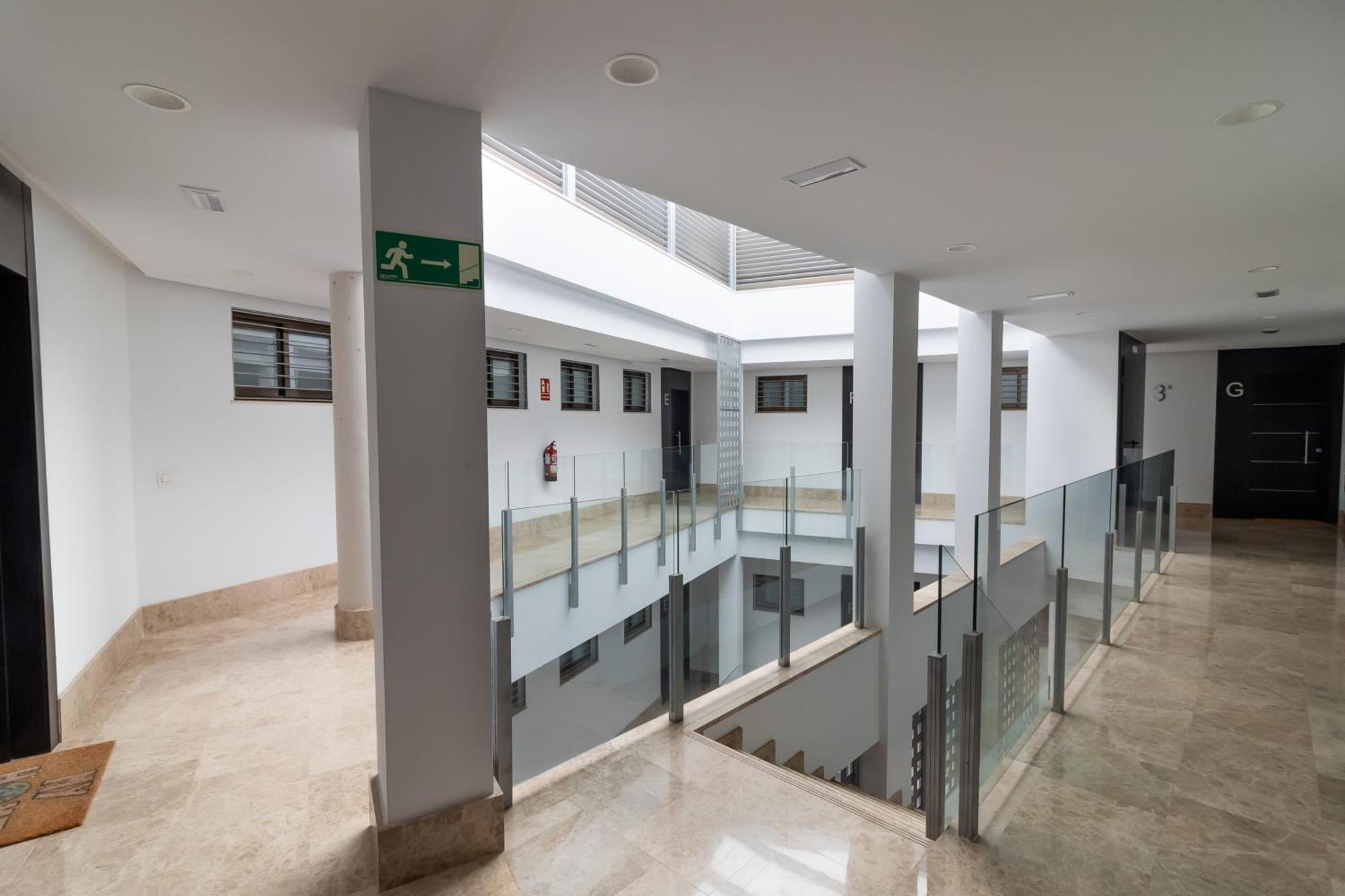 Nt Luxury Central Duplex With Terrace & Parking Малага Екстериор снимка